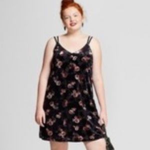 TARGET XHILARATION VELVET FLORAL DRESS PLUS SIZE